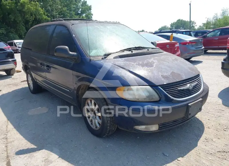2002 Chrysler TOWN & COUNTRY photo