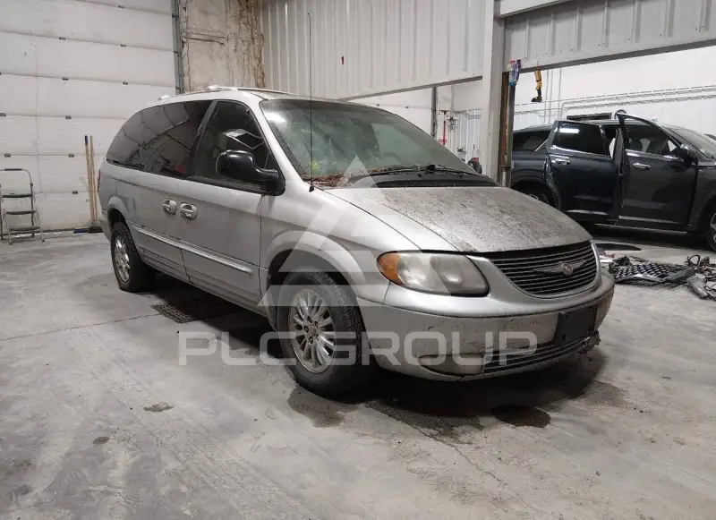 2002 Chrysler TOWN & COUNTRY photo
