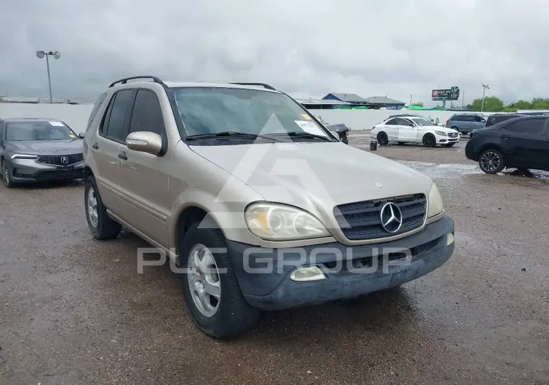 2002 Mercedes Benz ML 320 photo