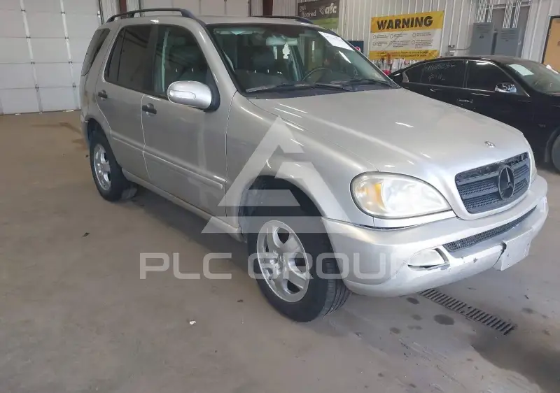 2002 Mercedes Benz ML 320 фото