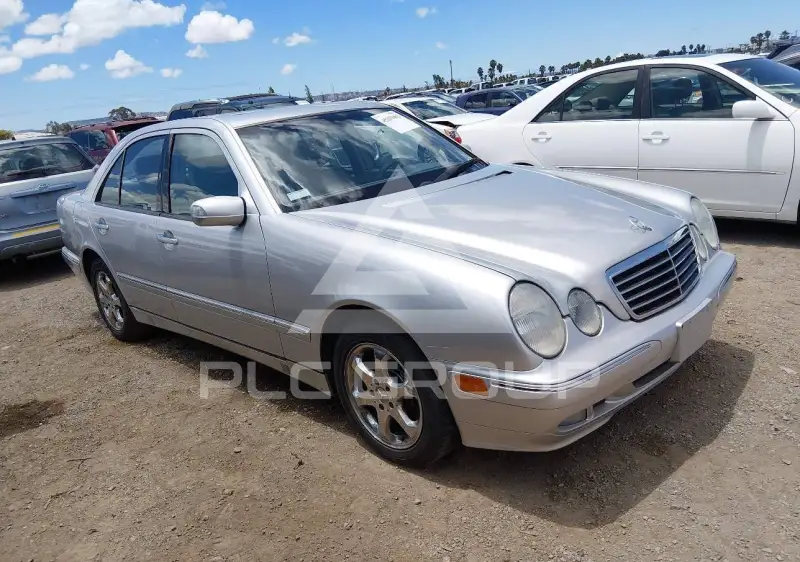 2002 Mercedes Benz E 320 фото