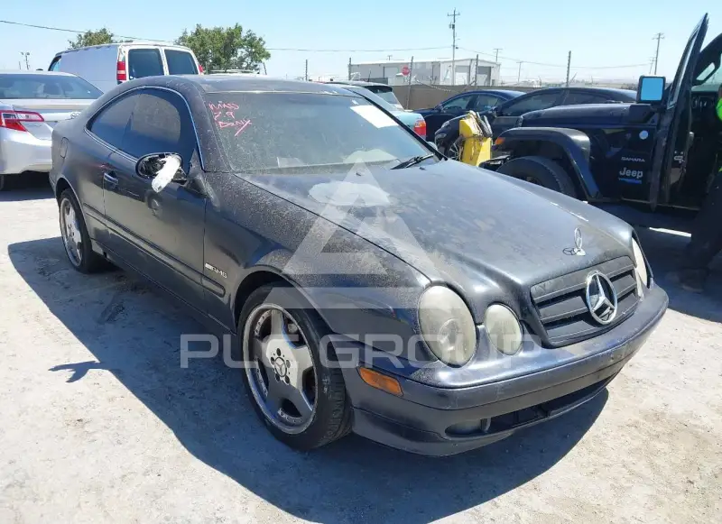 2002 Mercedes Benz CLK 320 photo