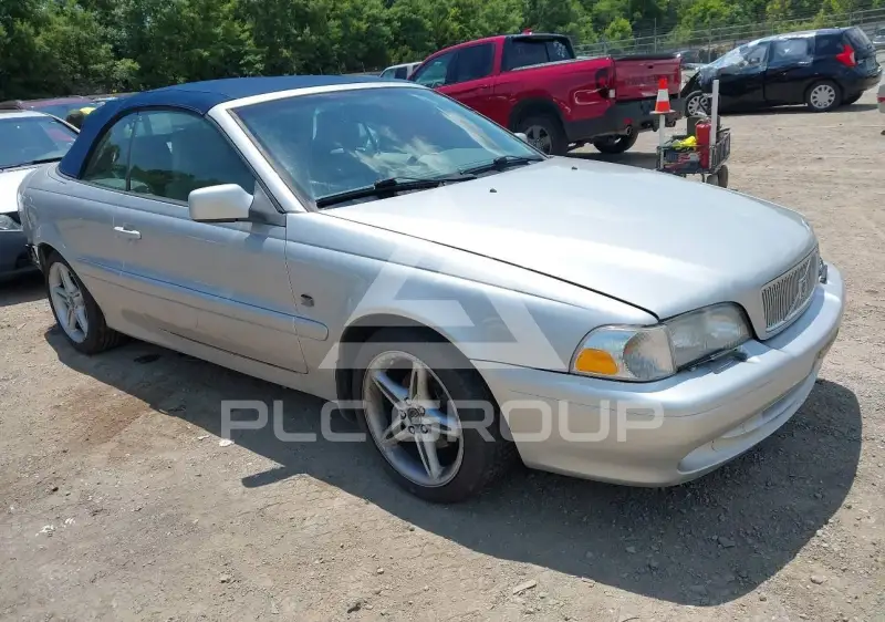 2002 Volvo C70 photo