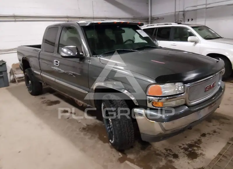 2002 GMC Sierra photo