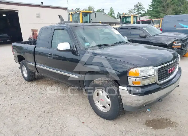 2002 GMC Sierra photo