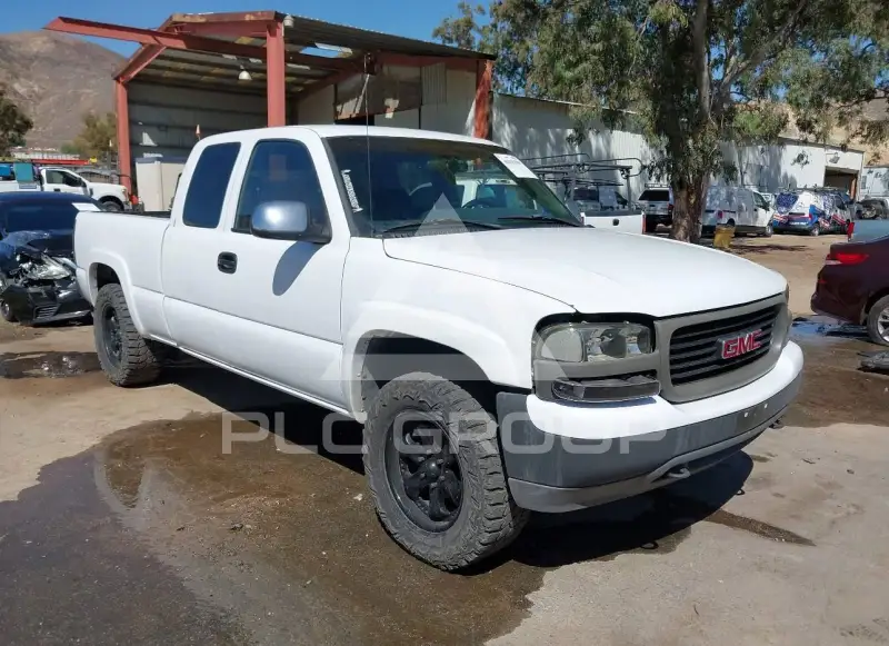 2002 GMC Sierra photo