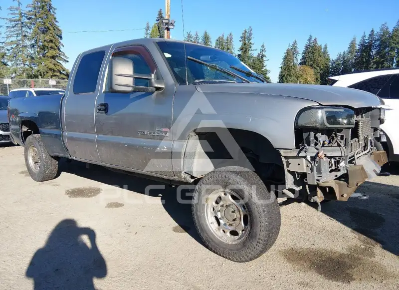 2002 GMC Sierra photo