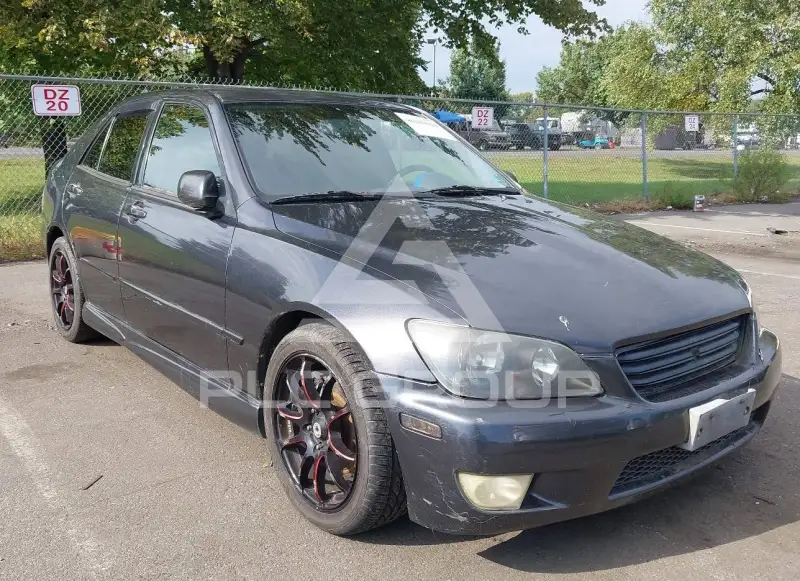 2002 Lexus IS300 photo