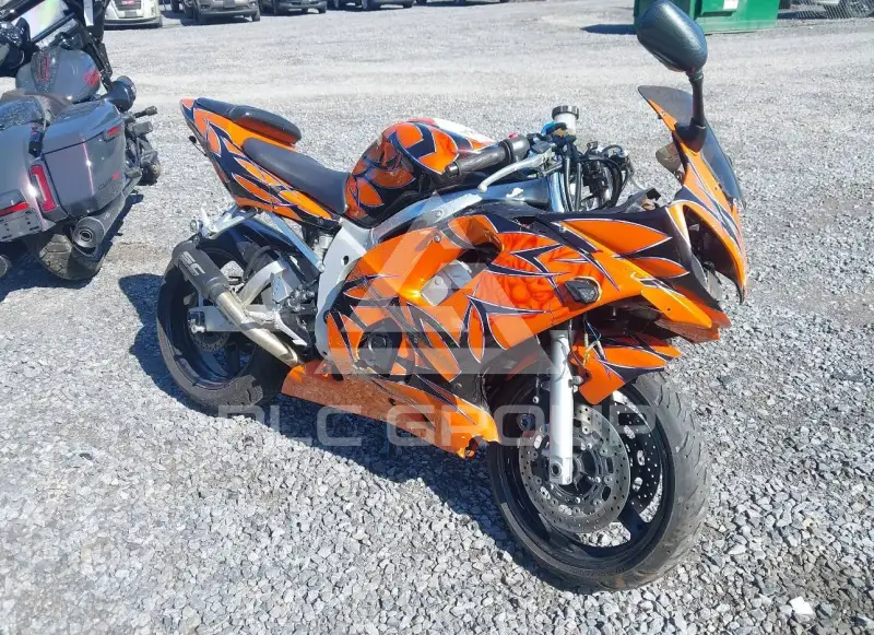 2002 Yamaha YZFR6 фото