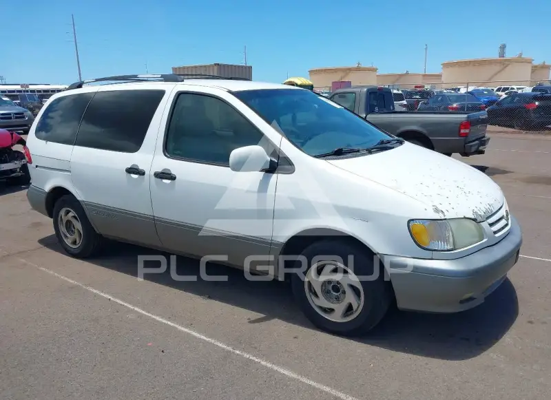 2002 Toyota SIENNA photo