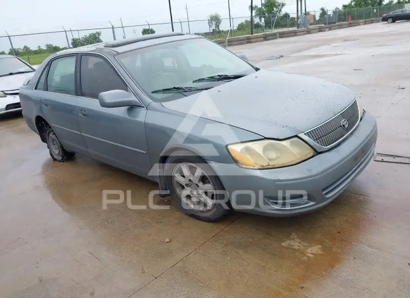 2002 Toyota AVALON photo