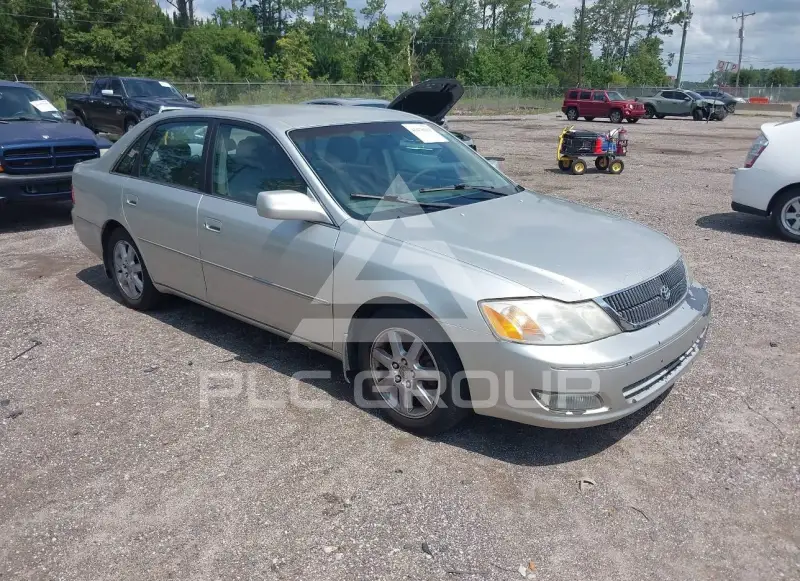 2002 Toyota AVALON фото