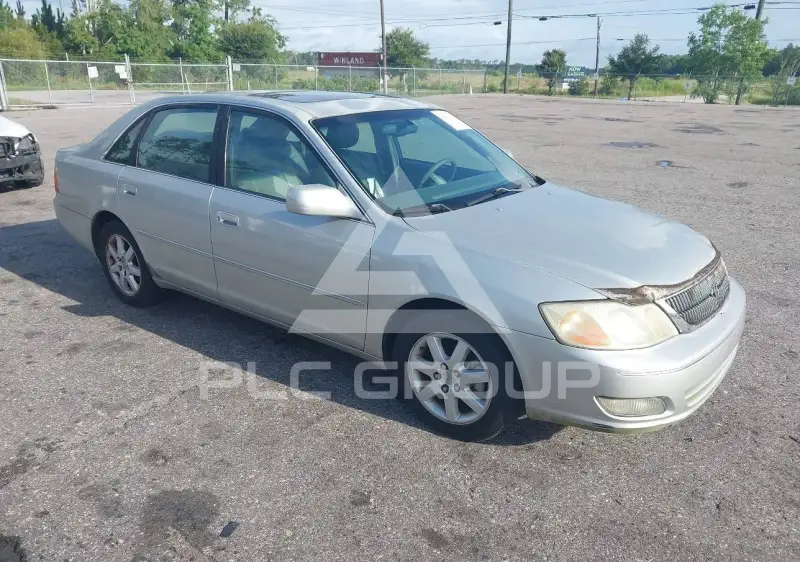 2002 Toyota AVALON photo