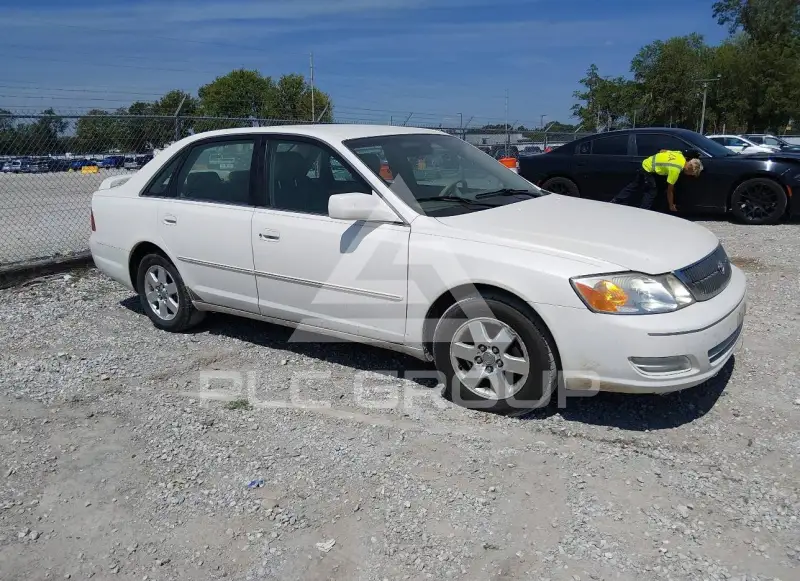 2002 Toyota AVALON фото