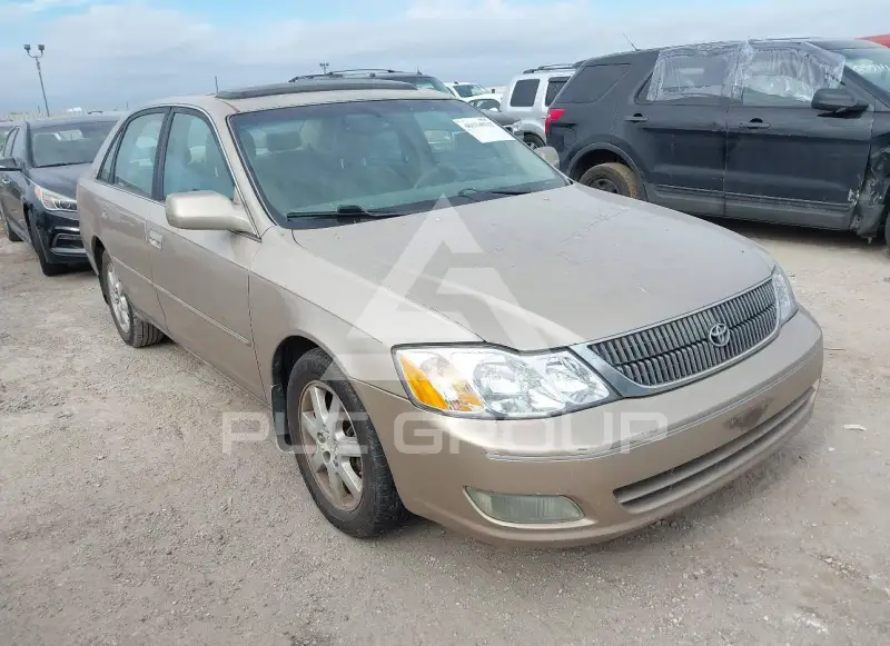 2002 Toyota AVALON photo