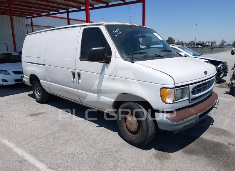 2002 Ford E-150 photo