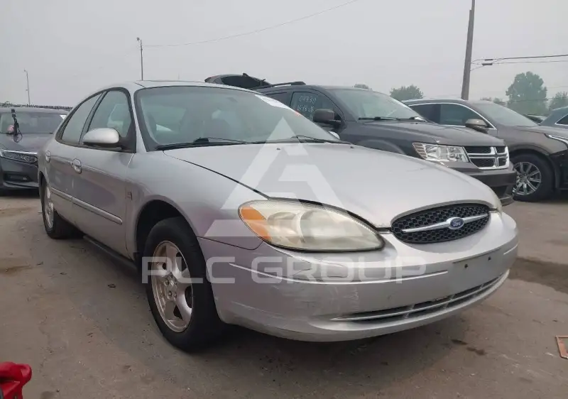 2002 Ford TAURUS photo