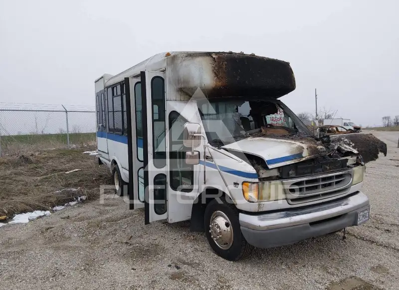2002 Ford E-450 фото