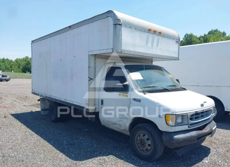2002 Ford E-350 фото