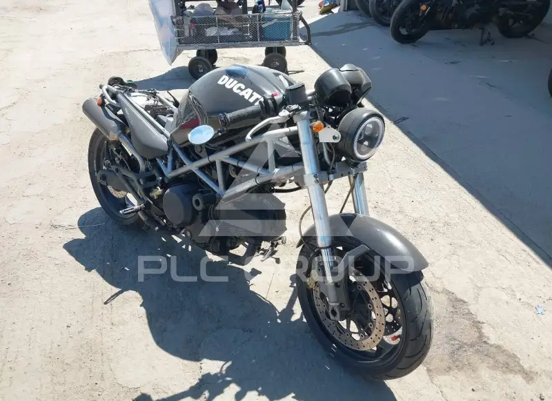 2003 Ducati Monster фото