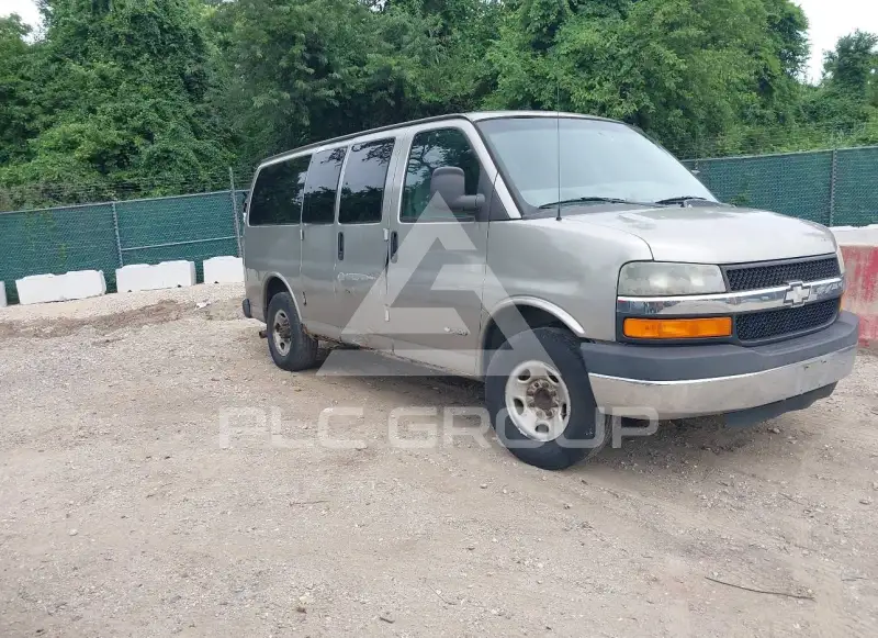 2003 Chevrolet Express photo