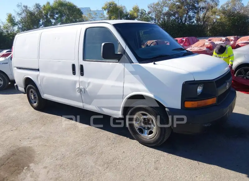 2003 Chevrolet Express photo