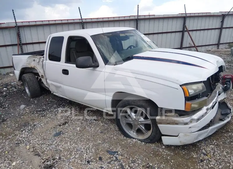 2003 Chevrolet Silverado photo