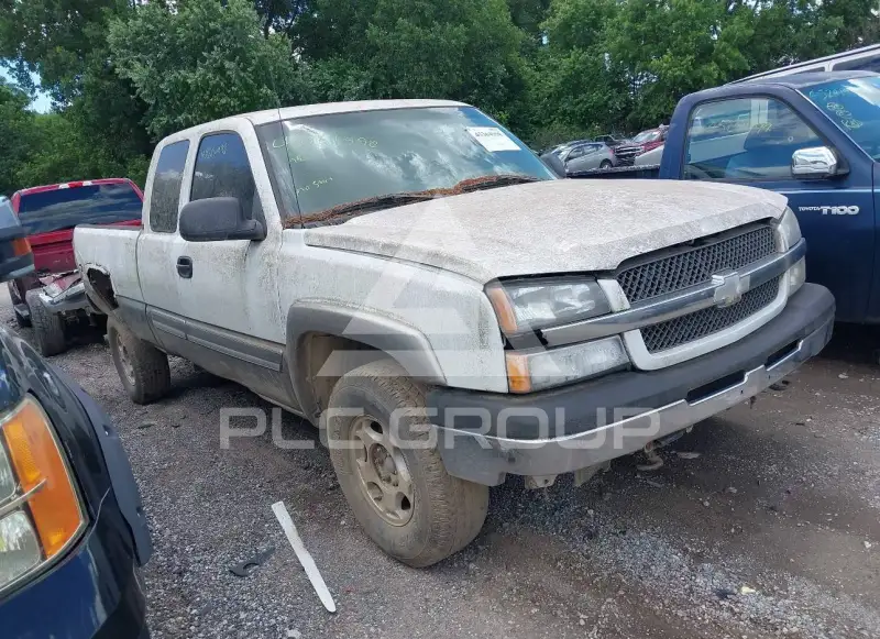 2003 Chevrolet Silverado photo