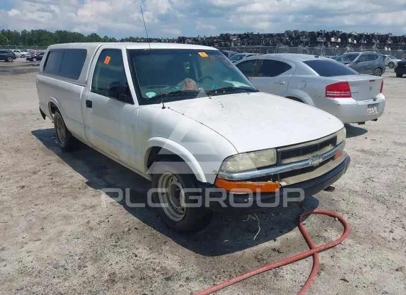 2003 Chevrolet S10 photo