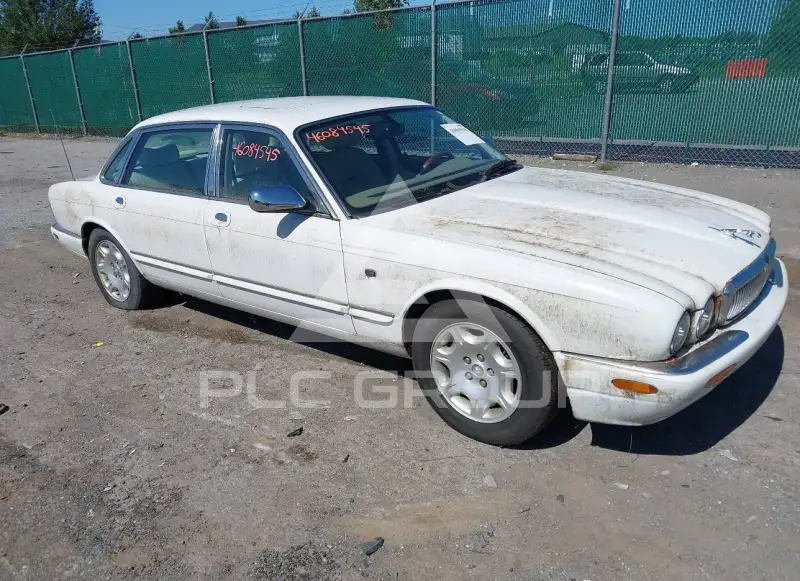 2003 Jaguar XJ photo