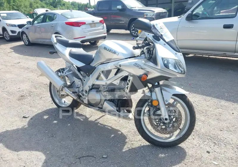 2003 Suzuki SV1000 photo