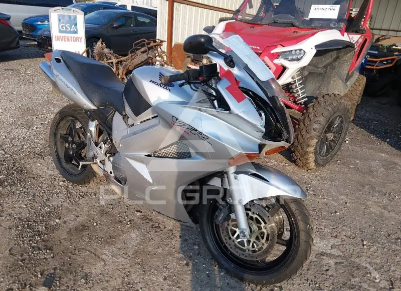 2003 Honda VFR photo