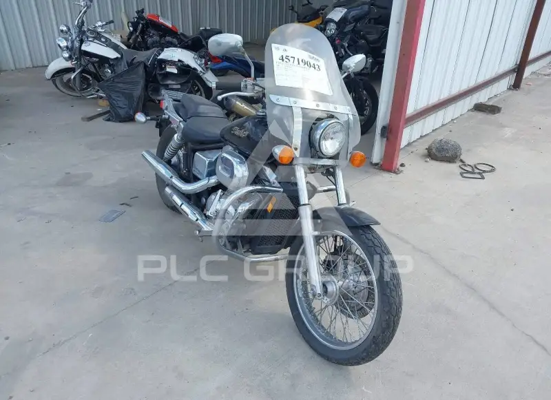 2003 Honda VT750 фото