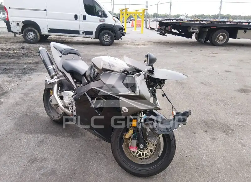 2003 Honda CBR900 фото