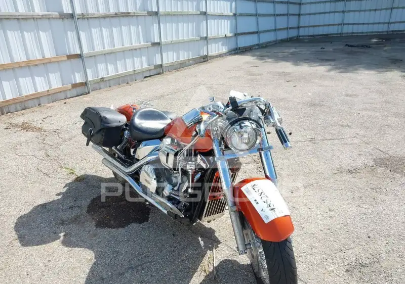 2003 Honda VT1300 фото