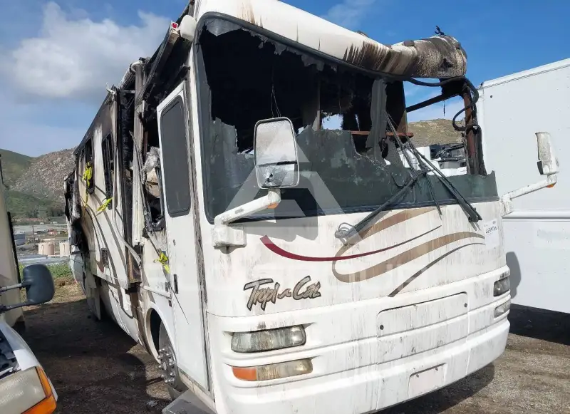 2003 Freightliner Chassis фото