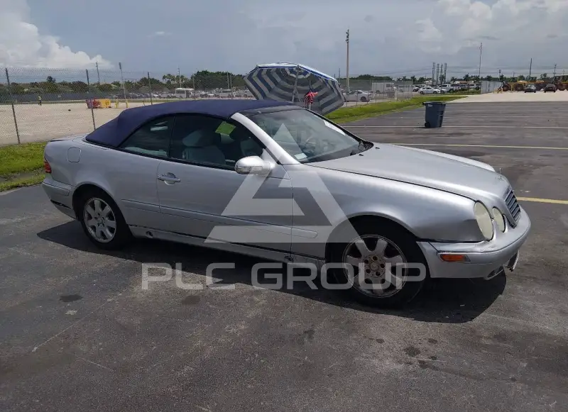 2003 Mercedes Benz CLK 320 фото
