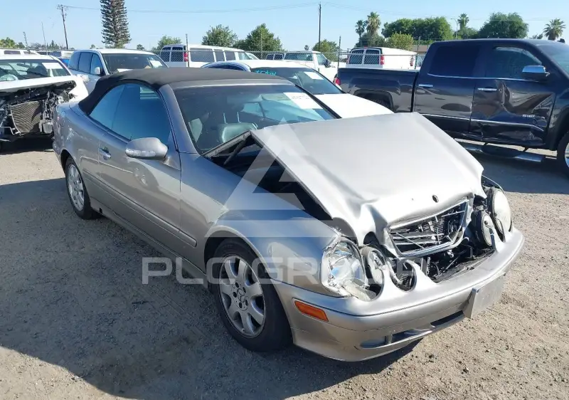 2003 Mercedes Benz CLK 320 photo