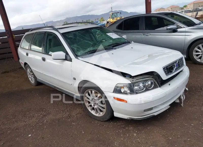 2003 Volvo V40 photo