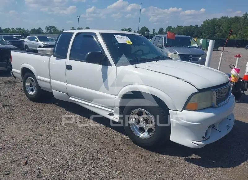 2003 GMC SONOMA photo