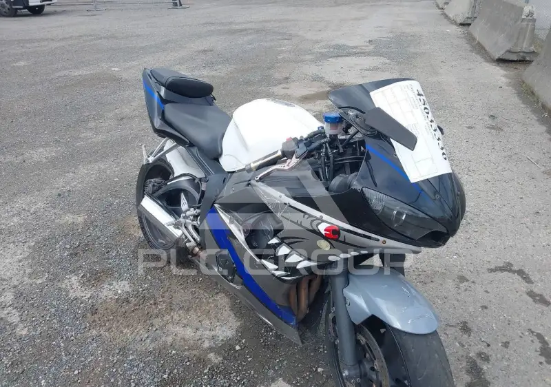 2003 Yamaha YZFR6 фото