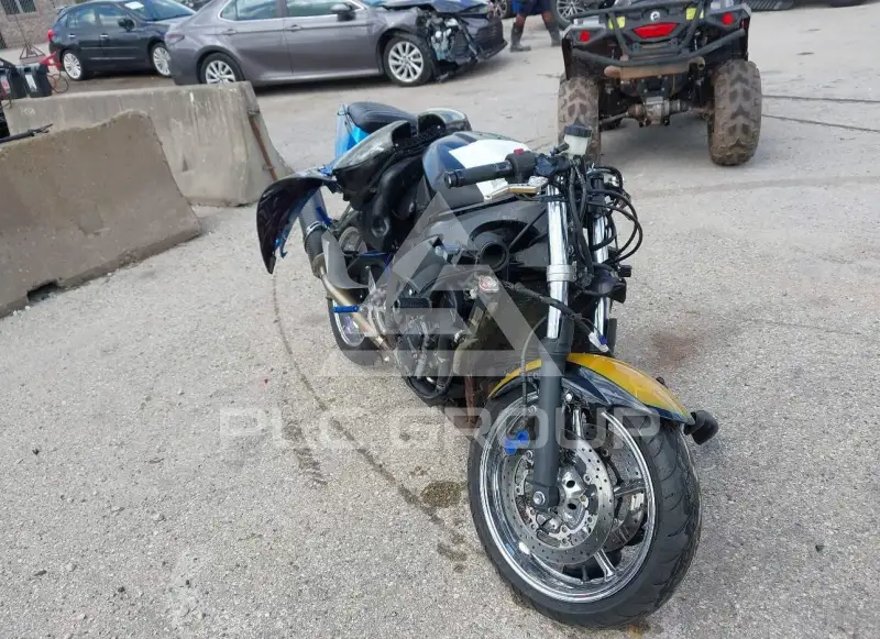 2003 Yamaha YZF-R6 фото