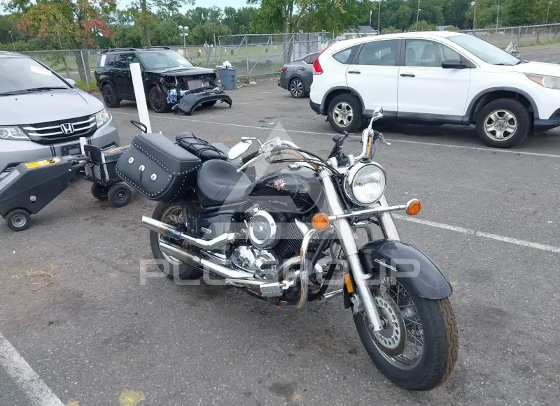 2003 Yamaha XVS1100 photo