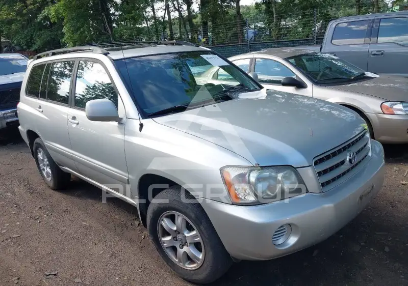 2003 Toyota Highlander photo