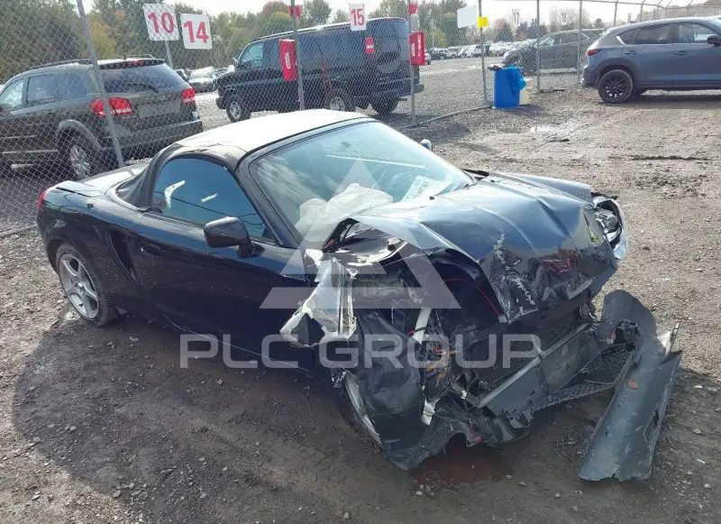 2003 Toyota MR2 photo