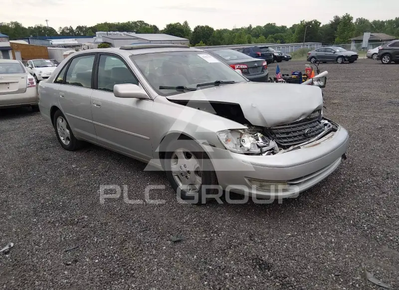 2003 Toyota AVALON photo