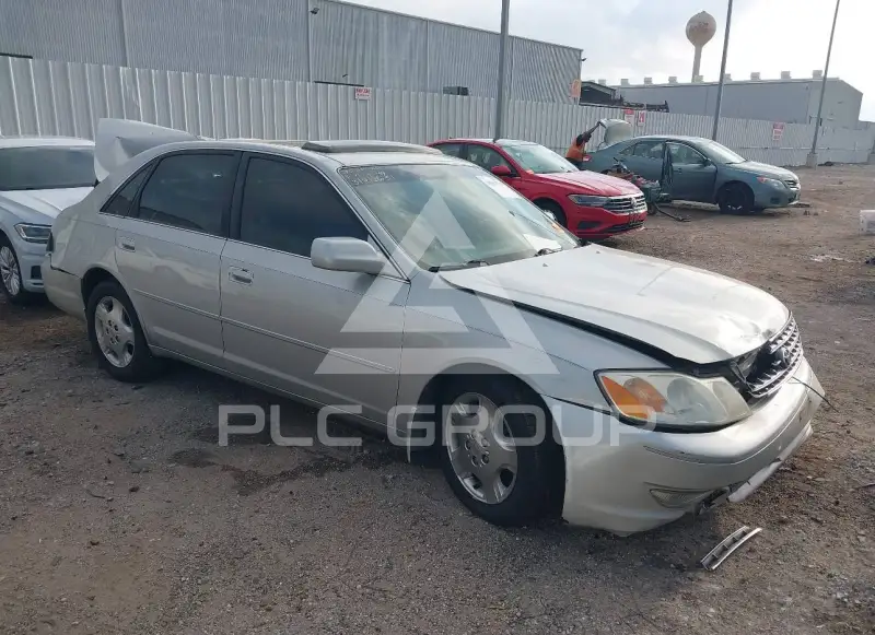 2003 Toyota AVALON photo