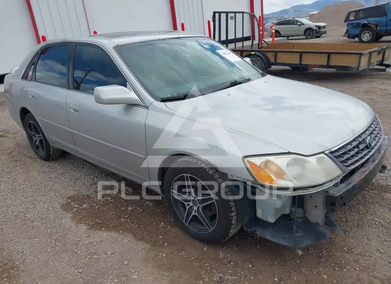 2003 Toyota AVALON photo