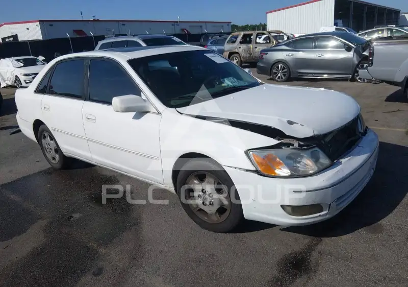 2003 Toyota AVALON photo