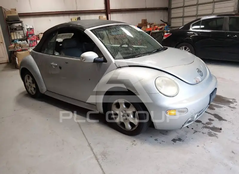 2003 Volkswagen BEETLE photo